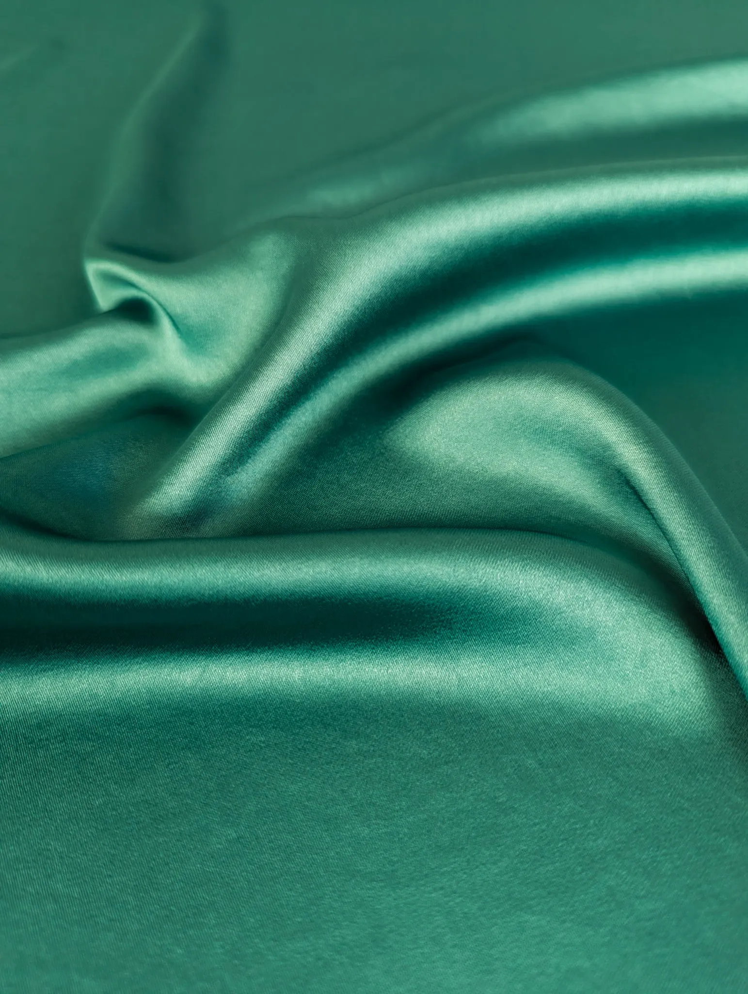 Remnant: Perfect Satin - Forest (1.6 metres)