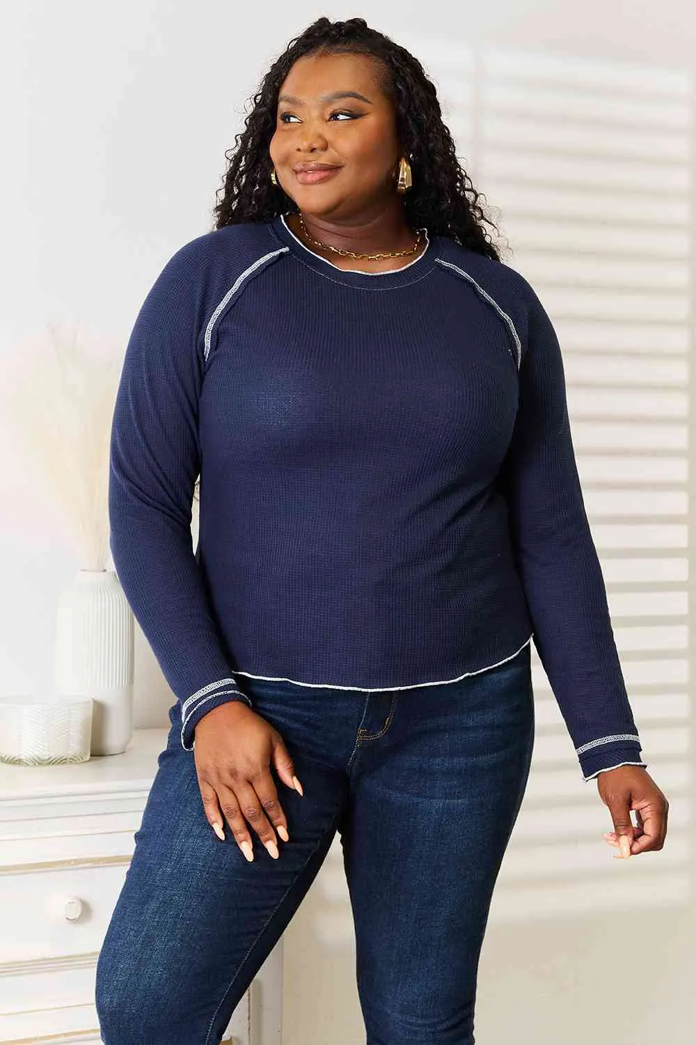 Trendy Raglan Sleeve Top with Contrasting Stitch Details