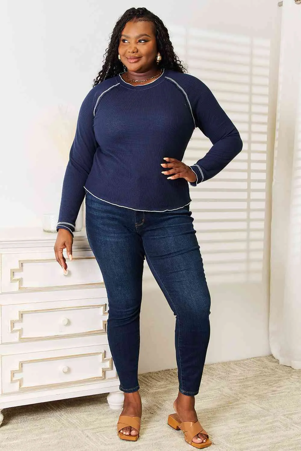 Trendy Raglan Sleeve Top with Contrasting Stitch Details