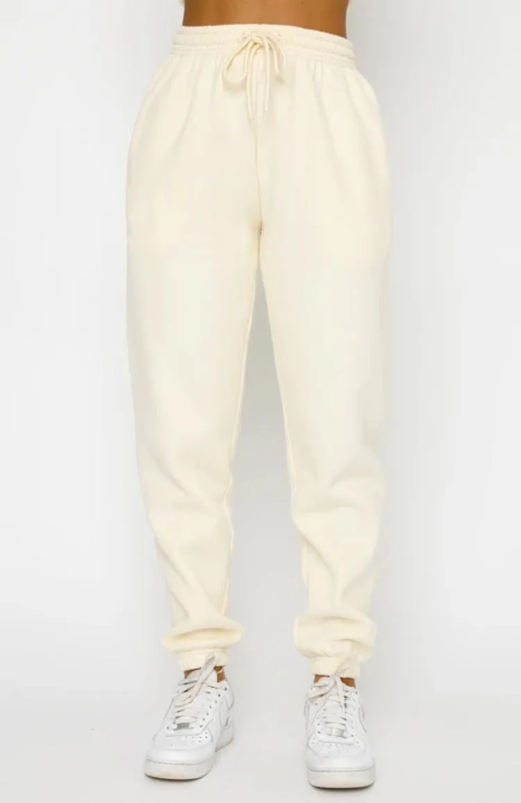 Vibrant Sweatshirt and Joggers Set for Casual Lounge Set